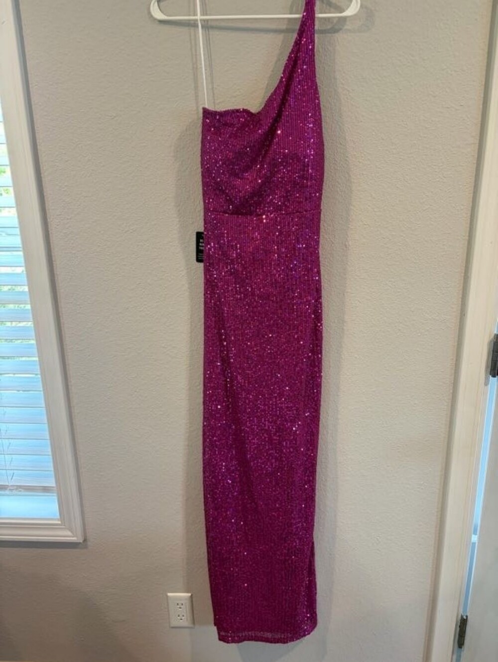 NWT EXPRESS Womens Hot Fuschia Pink Sequin One Shoulder Formal Maxi Dress Size S